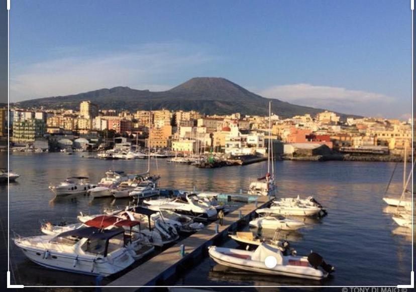 La Via Del Mare Acomodação com café da manhã Torre del Greco Exterior foto